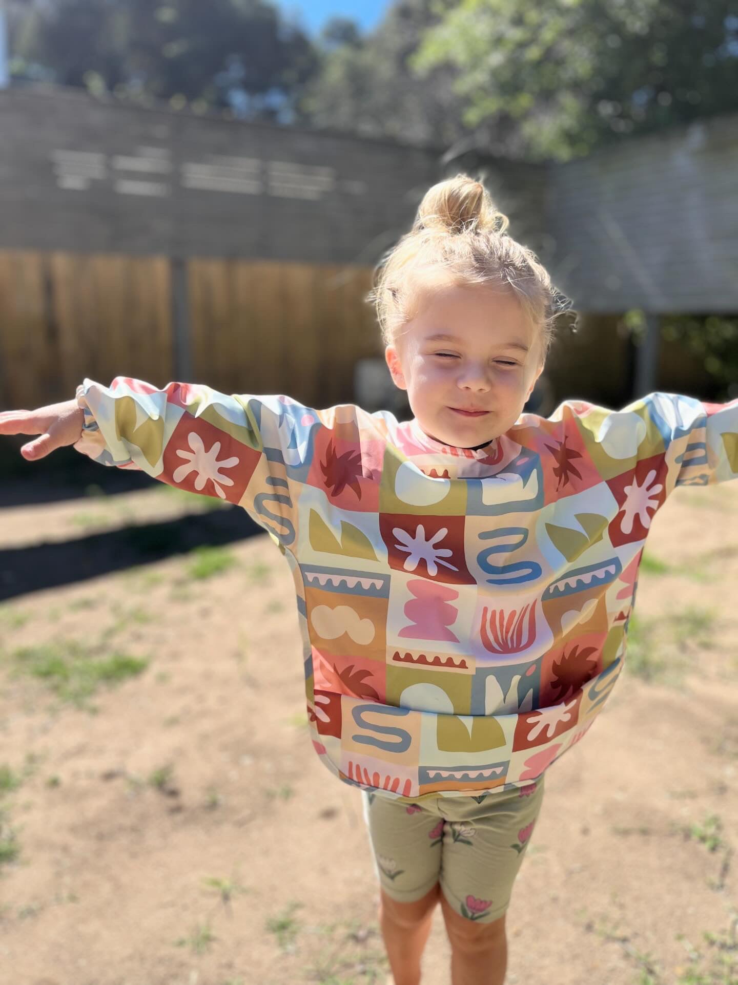 Smock Bib | Holliday