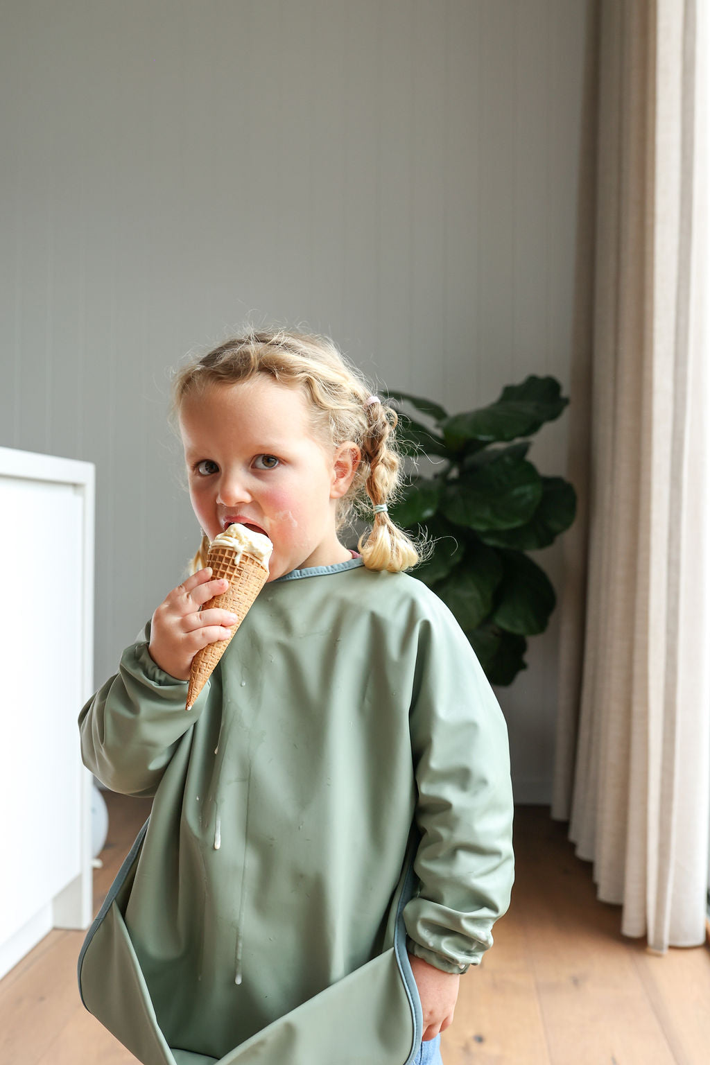 Pistachio Cream | Smock Bib